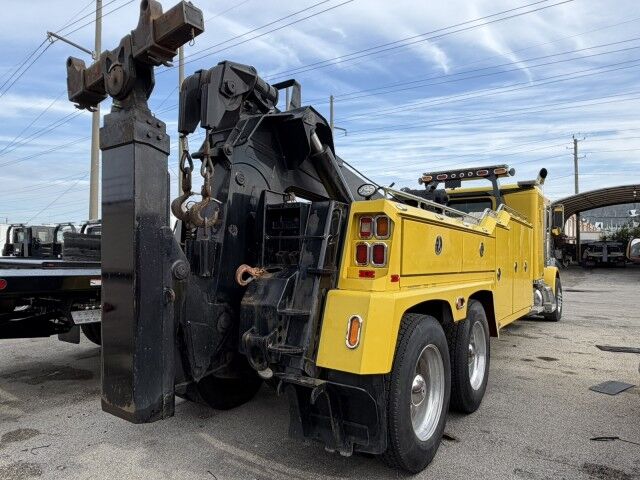 2007 Peterbilt 378 Extended Cab 35-Ton Miller Vulcan V70 Heavy Duty Wrecker Truck