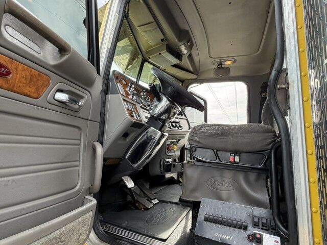 2007 Peterbilt 378 Extended Cab 35-Ton Miller Vulcan V70 Heavy Duty Wrecker Truck Miami FL
