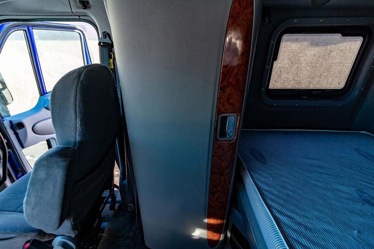 2007 Peterbilt 387 Tractor Sleeper Red Deer AB