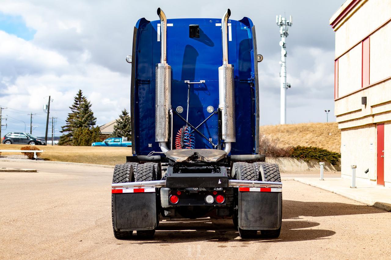 2007 Peterbilt 387 Tractor Sleeper Red Deer AB