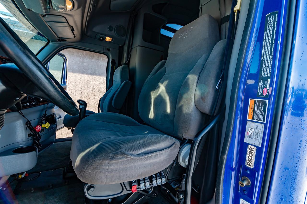 2007 Peterbilt 387 Tractor Sleeper Red Deer AB