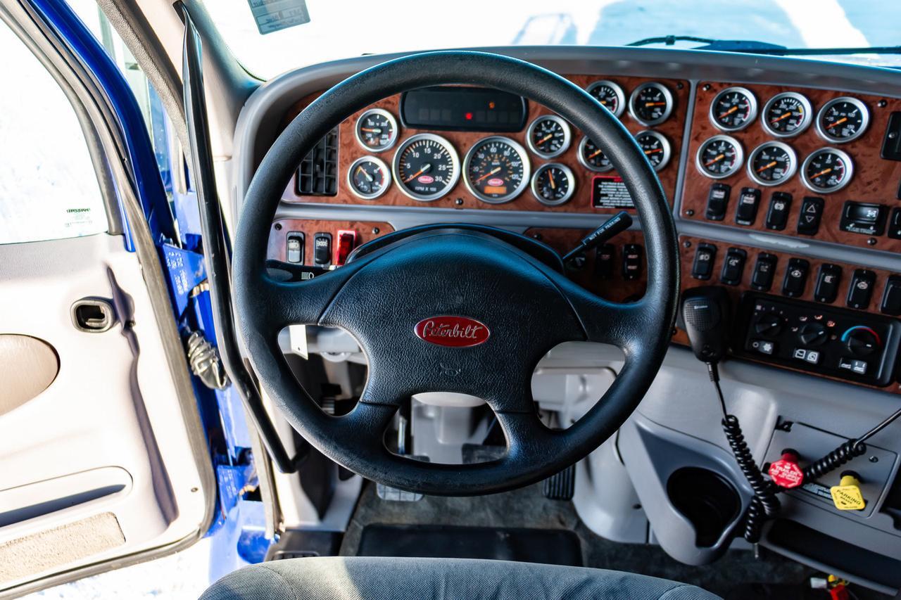 2007 Peterbilt 387 Tractor Sleeper Red Deer AB