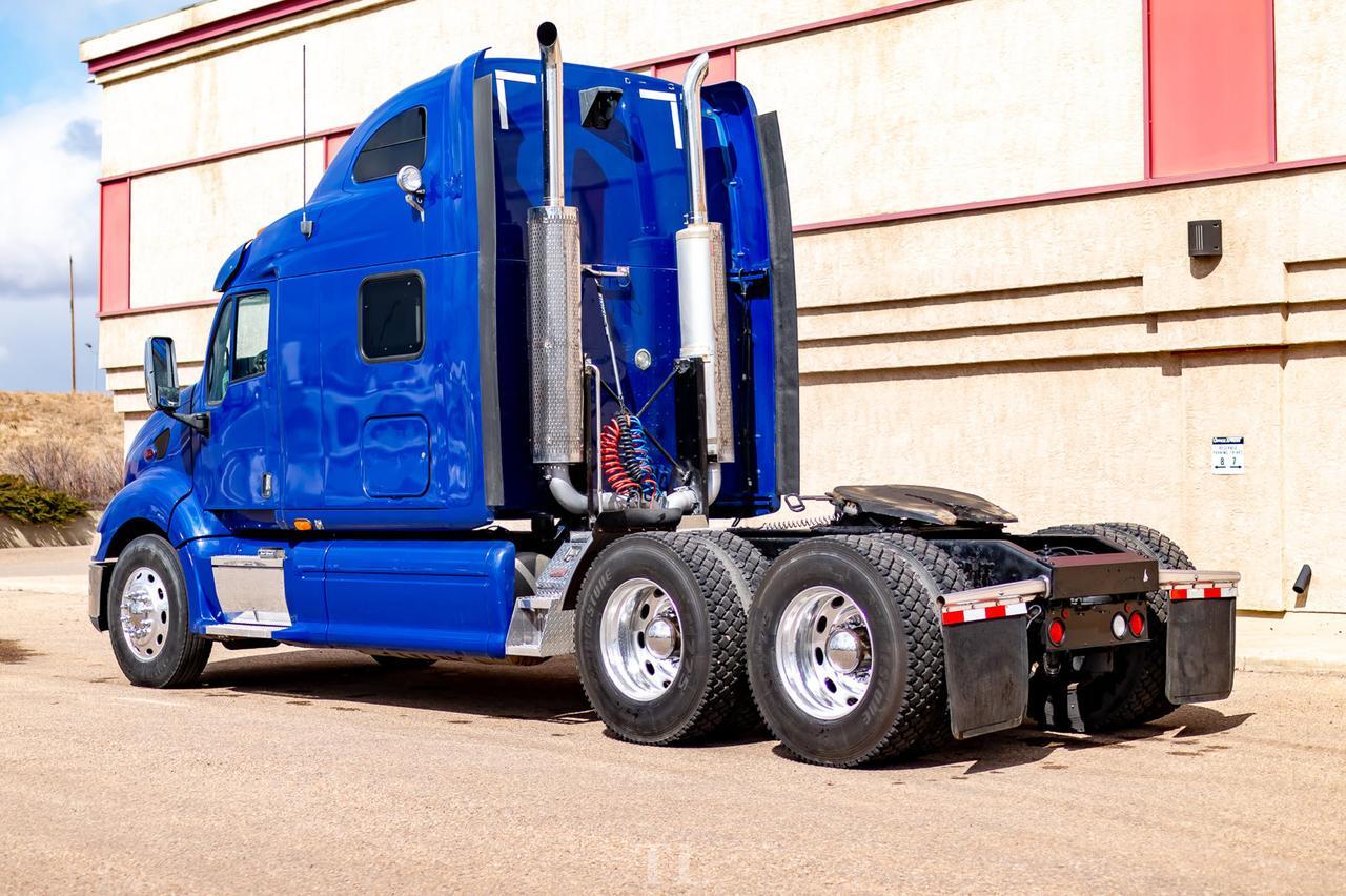 2007 Peterbilt 387 Tractor Sleeper Red Deer AB