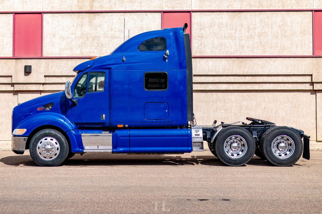 2007 Peterbilt 387 Tractor Sleeper Red Deer AB