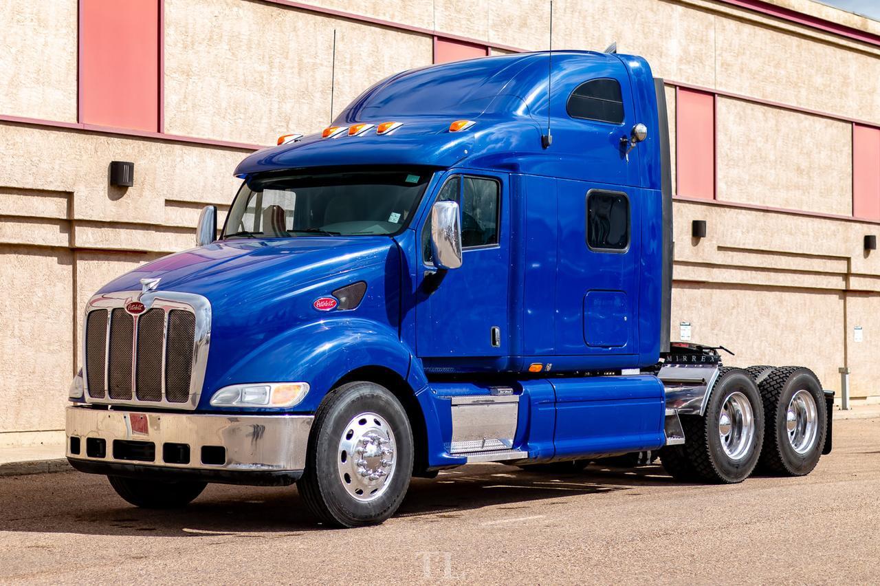 2007 Peterbilt 387 Tractor Sleeper Red Deer AB