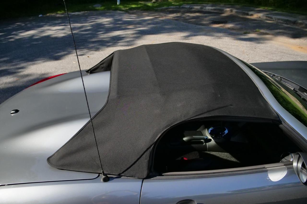 2007 Pontiac Solstice Convertible / Premium Package / Convenience Package! High Point NC