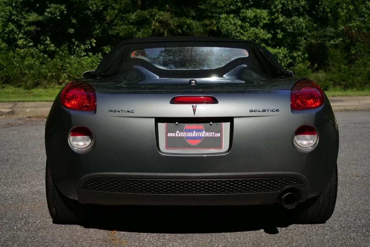 2007 Pontiac Solstice Convertible / Premium Package / Convenience Package! High Point NC