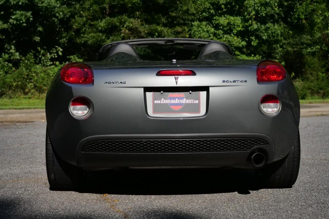 2007 Pontiac Solstice Convertible / Premium Package / Convenience Package! High Point NC
