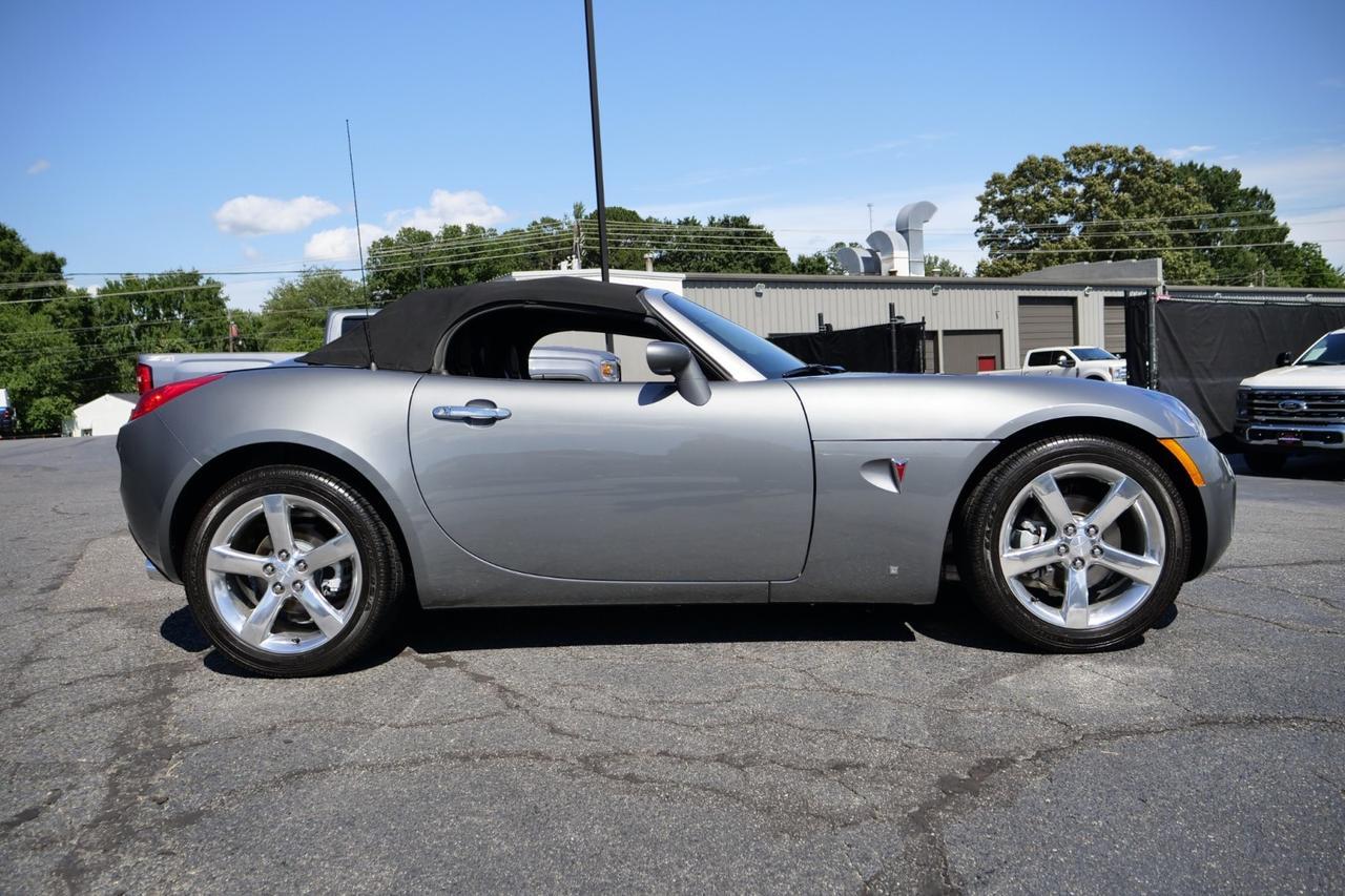 2007 Pontiac Solstice Convertible / Premium Package / Convenience Package! Lincolnton NC