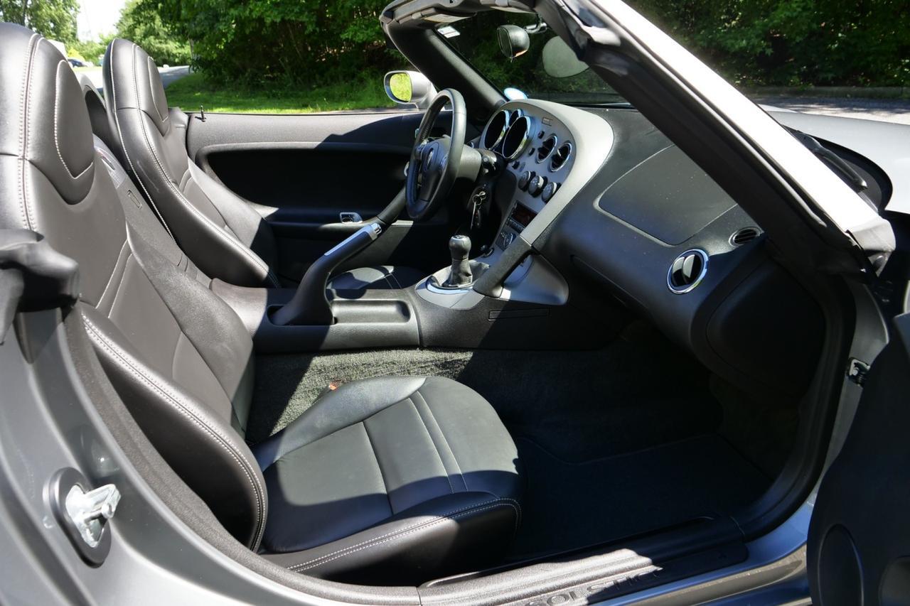 2007 Pontiac Solstice Convertible / Premium Package / Convenience Package! Lincolnton NC