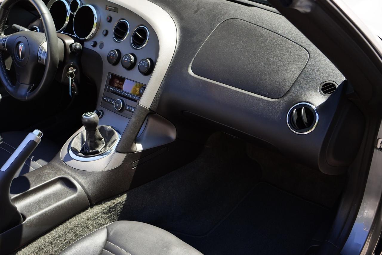 2007 Pontiac Solstice Convertible / Premium Package / Convenience Package! Lincolnton NC