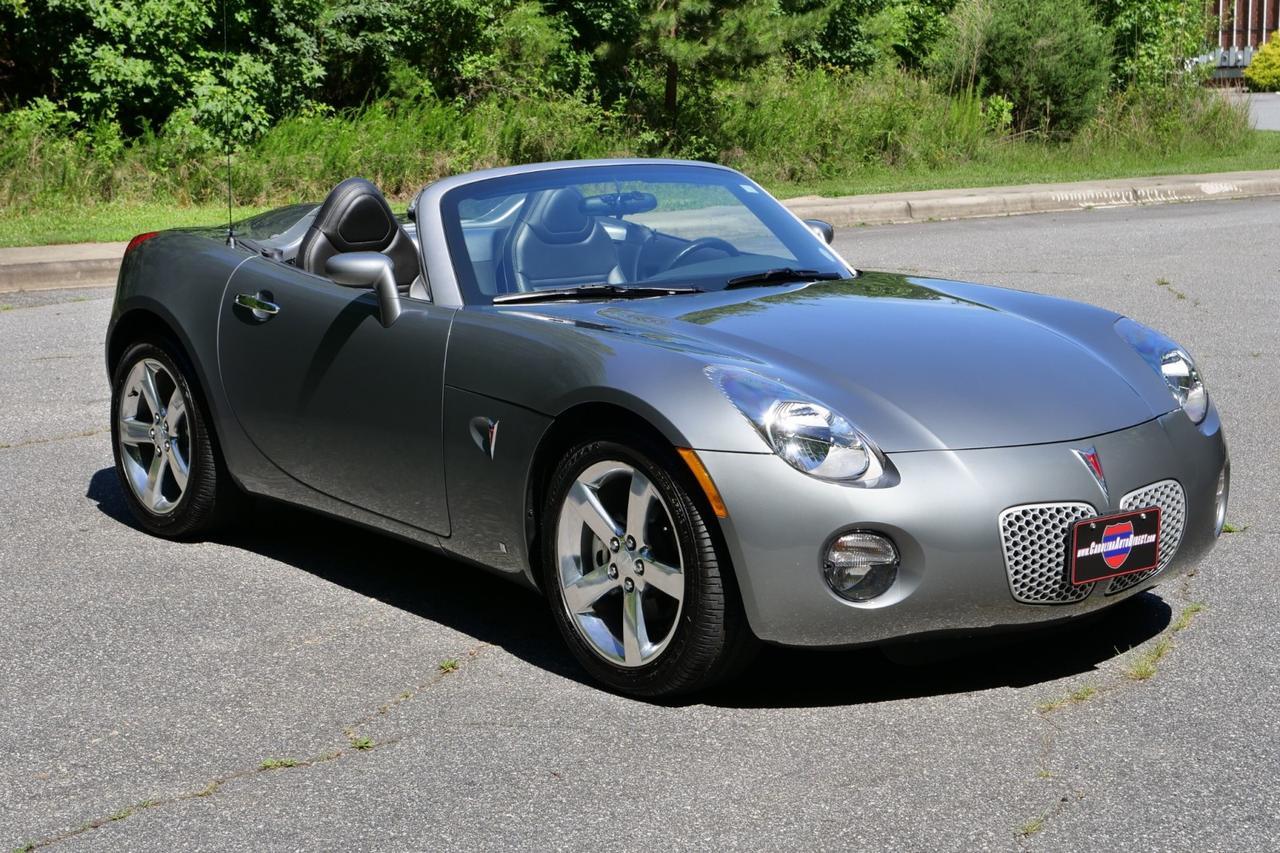 2007 Pontiac Solstice Convertible / Premium Package / Convenience Package! Lincolnton NC
