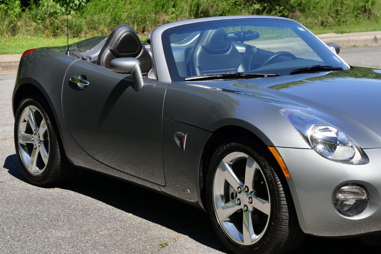 2007 Pontiac Solstice Convertible / Premium Package / Convenience Package! Lincolnton NC