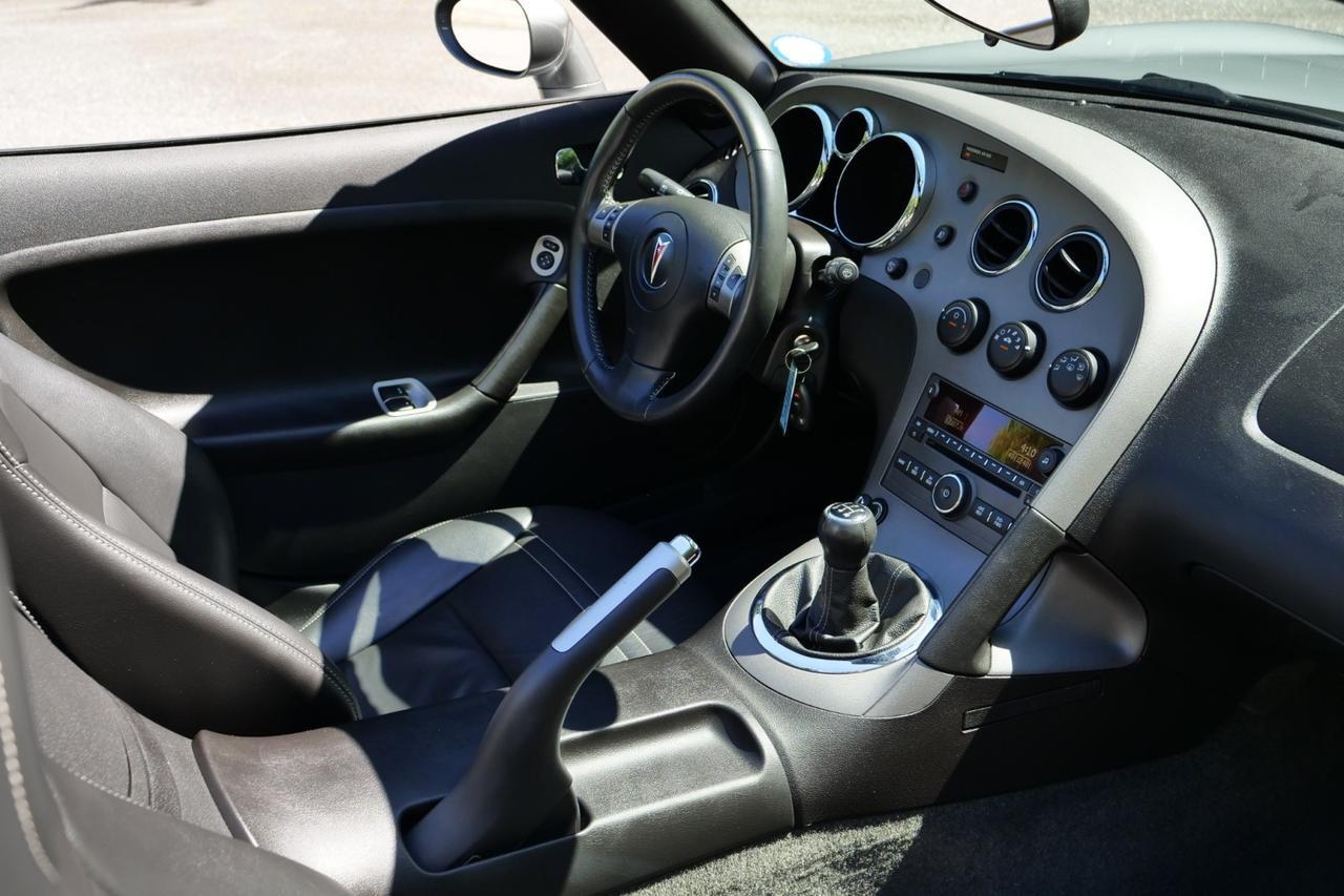 2007 Pontiac Solstice Convertible / Premium Package / Convenience Package! Lincolnton NC