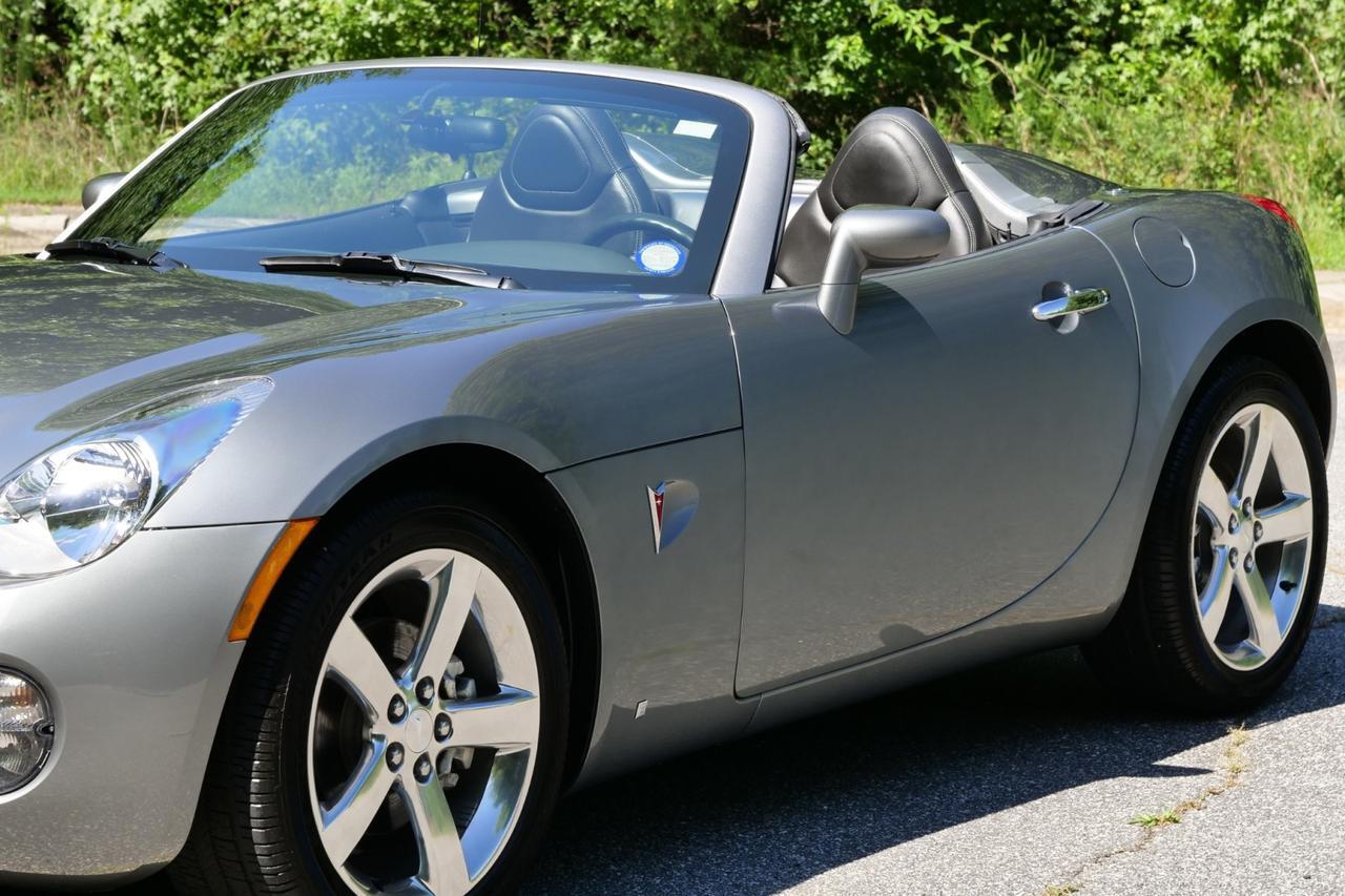 2007 Pontiac Solstice Convertible / Premium Package / Convenience Package! Lincolnton NC