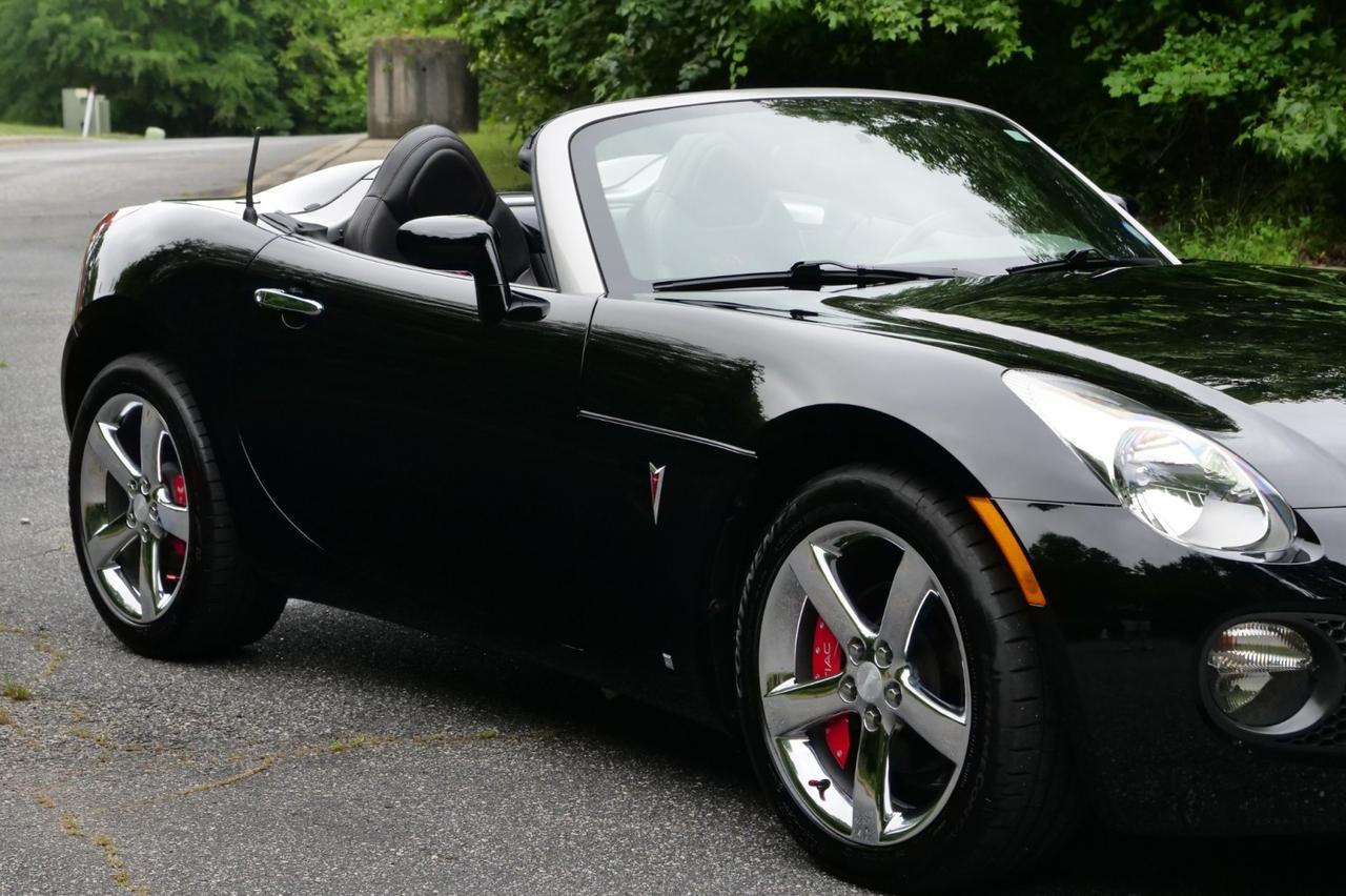 2007 Pontiac Solstice GXP Convertible / Premium Package / Manual! Lincolnton NC