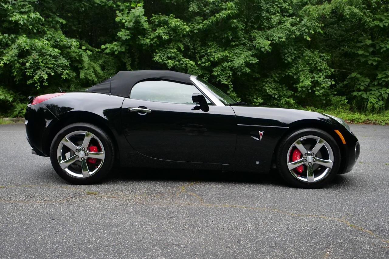 2007 Pontiac Solstice GXP Convertible / Premium Package / Manual! Lincolnton NC