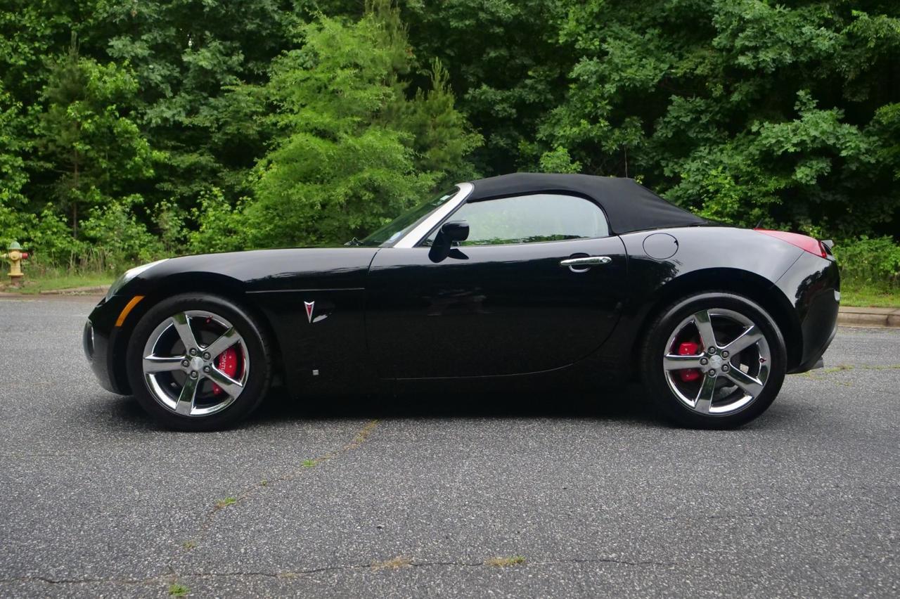 2007 Pontiac Solstice GXP Convertible / Premium Package / Manual! Lincolnton NC