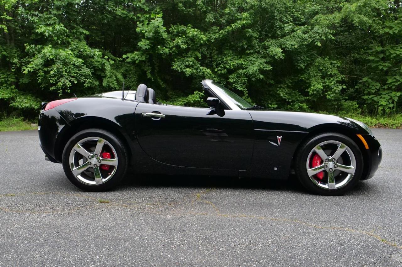 2007 Pontiac Solstice GXP Convertible / Premium Package / Manual! Lincolnton NC