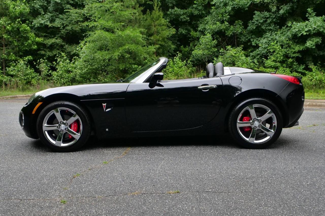 2007 Pontiac Solstice GXP Convertible / Premium Package / Manual! Lincolnton NC