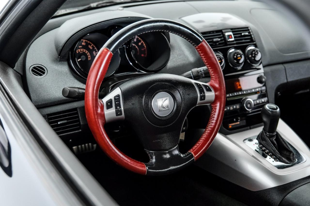2007 Saturn Sky Roadster - Photo 11