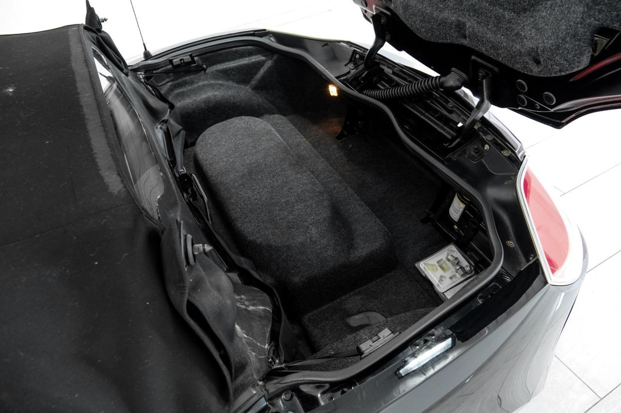 2007 Saturn Sky Roadster - Photo 31