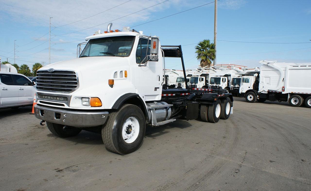 2007 Sterling LT9500 60,000 lb. Galbreath Roll-off Truck