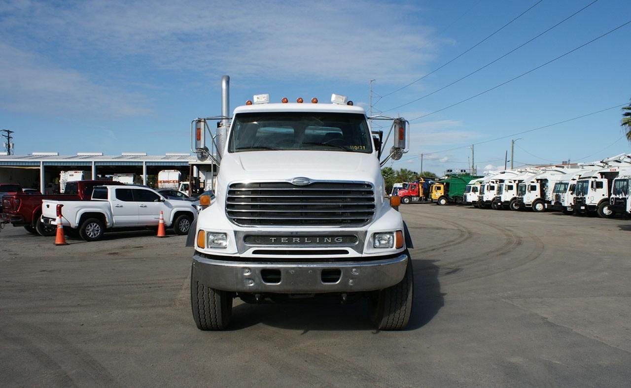2007 Sterling LT9500 60,000 lb. Galbreath Roll-off Truck Tampa FL