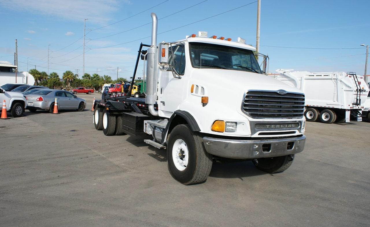 2007 Sterling LT9500 60,000 lb. Galbreath Roll-off Truck