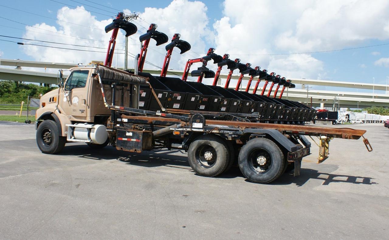 2007 Sterling LT9500 60,000 lb. Galbreath Roll-off Truck Tampa FL