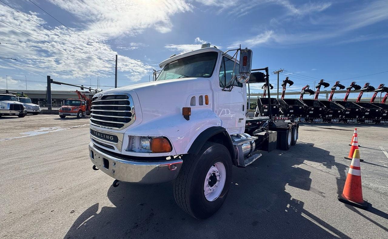 2007 Sterling LT9500 60,000 lb. Galbreath Roll-off Truck