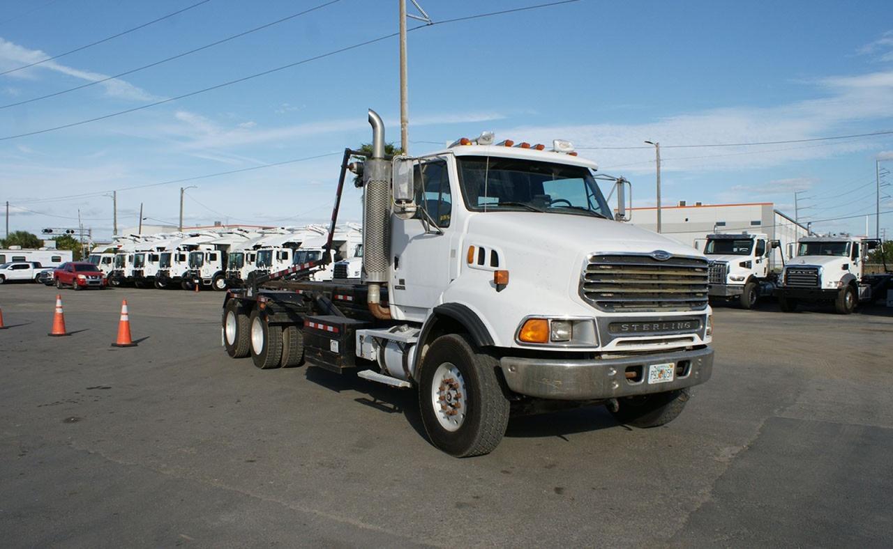 2007 Sterling LT9500 60,000 lb. Galbreath Roll-off Truck