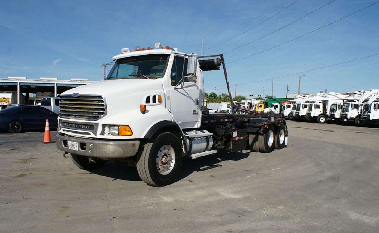 2007 Sterling LT9500 60,000 lb. Galbreath Roll-off Truck