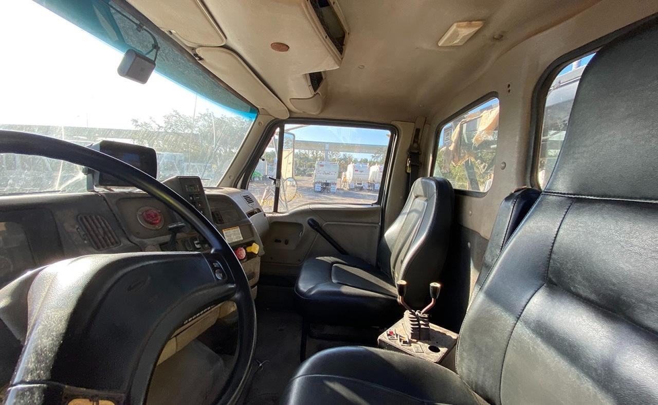 2007 Sterling LT9500 60,000 lb. Galbreath Roll-off Truck Tampa FL