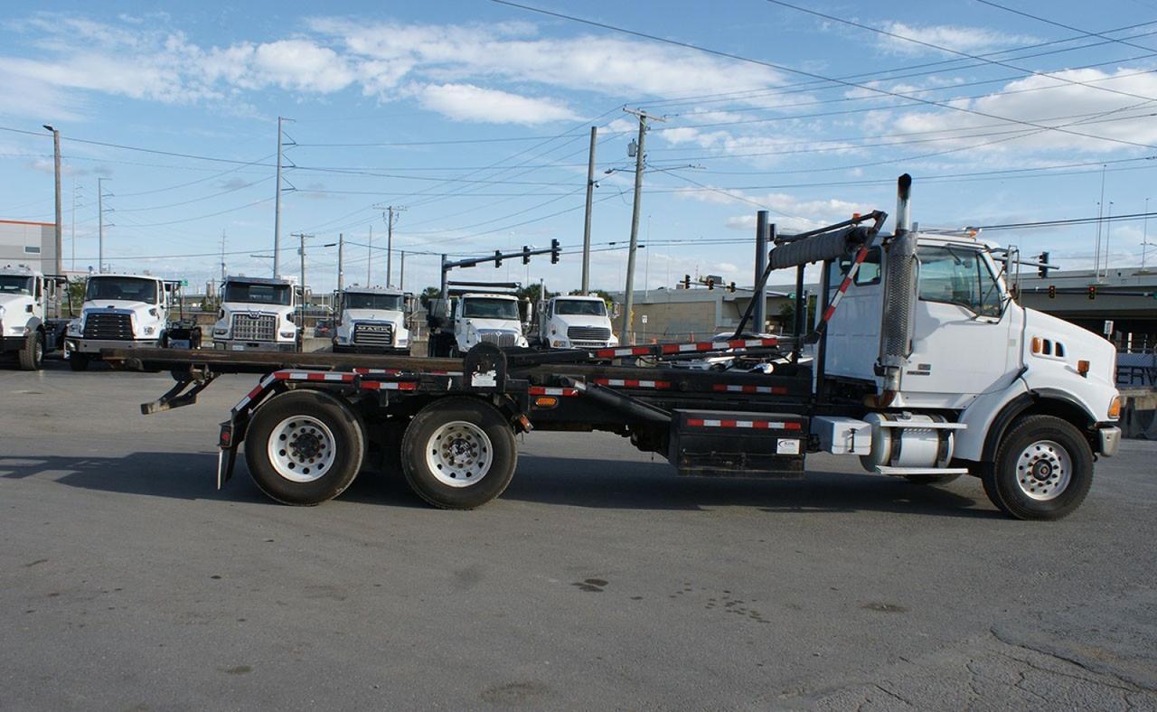 2007 Sterling LT9500 60,000 lb. Galbreath Roll-off Truck