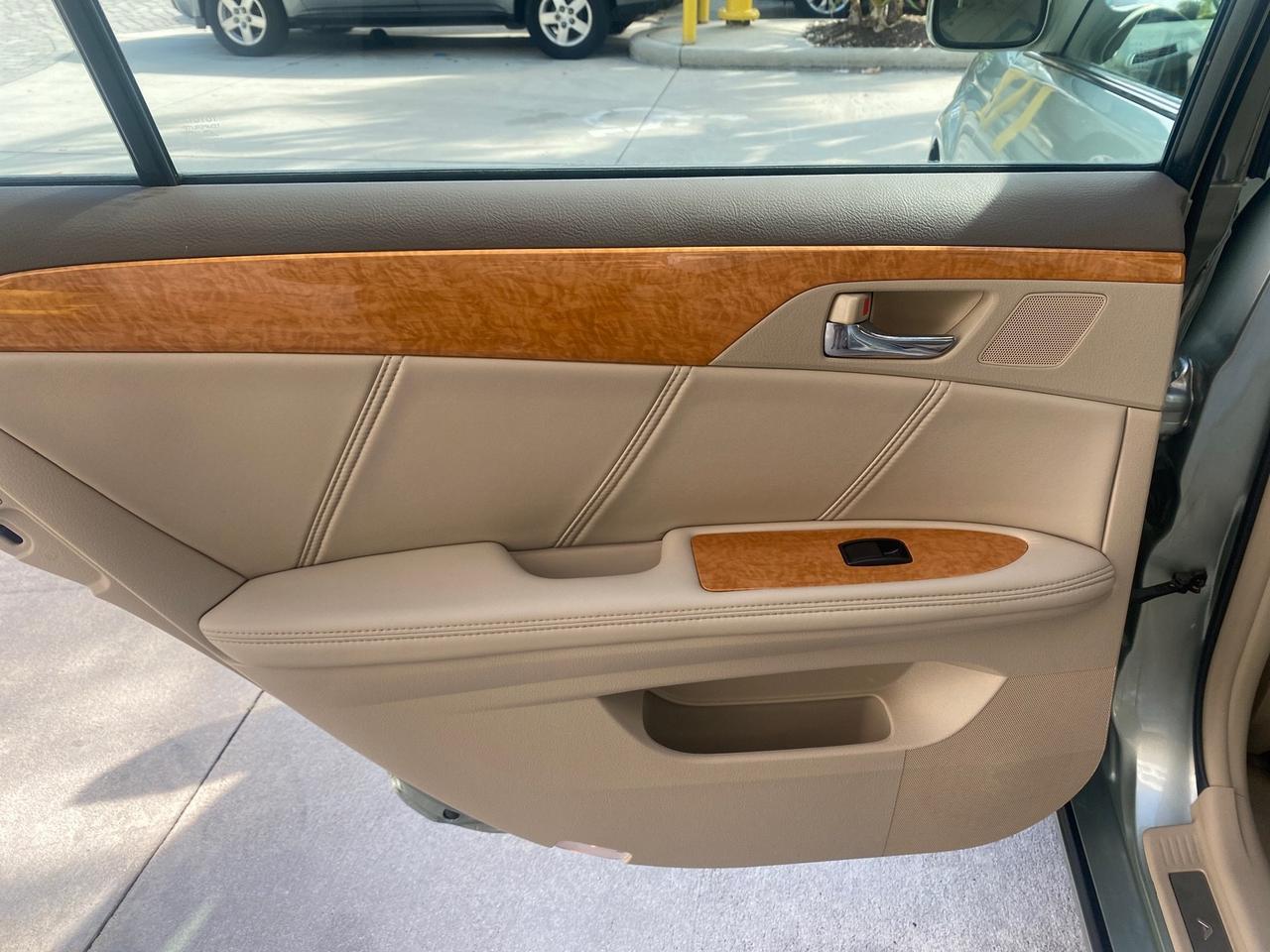 2007 Toyota Avalon Limited LOW MILES 28,392 1 OWNER Pompano Beach FL