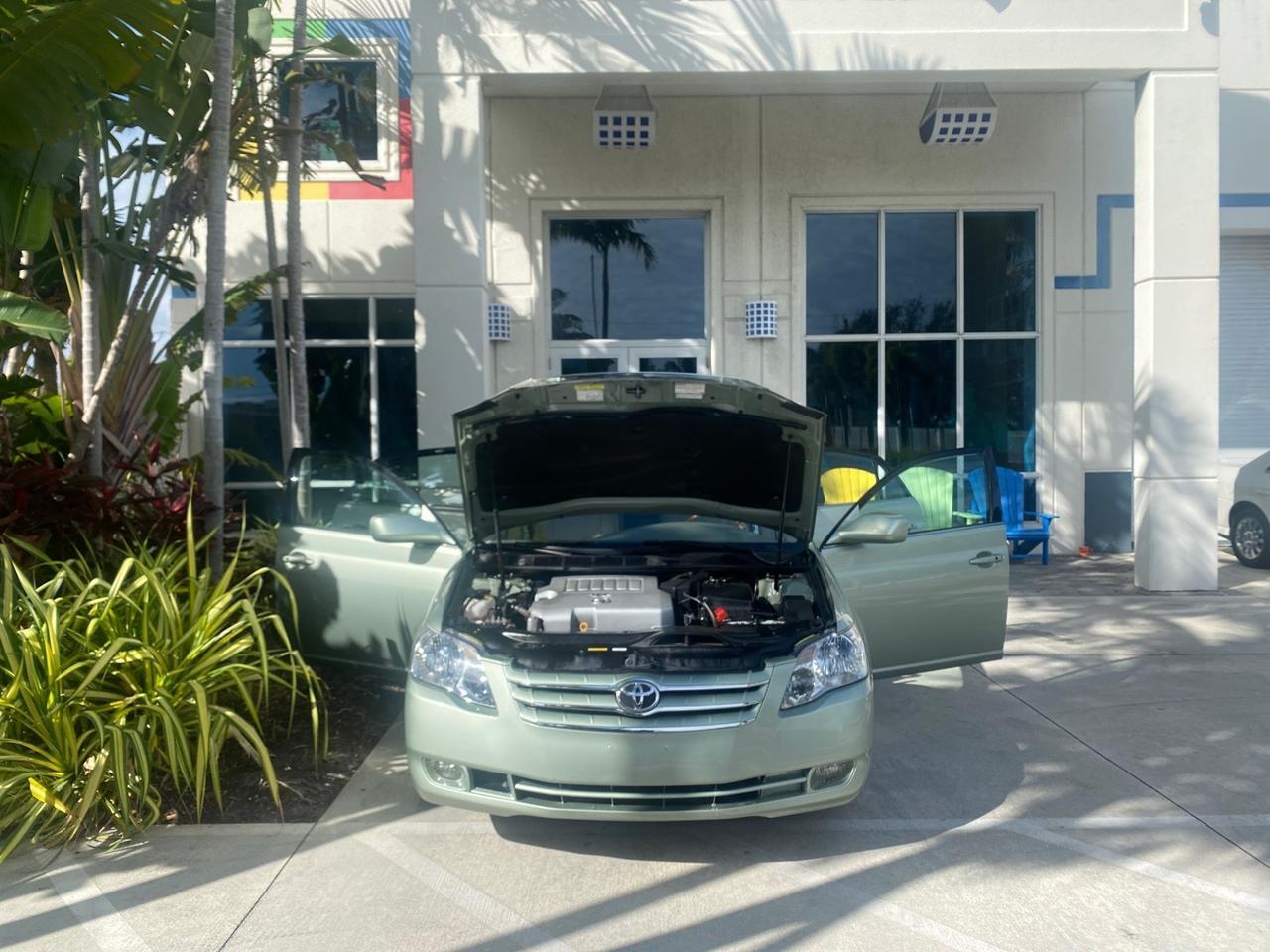 2007 Toyota Avalon Limited LOW MILES 28,392 1 OWNER Pompano Beach FL