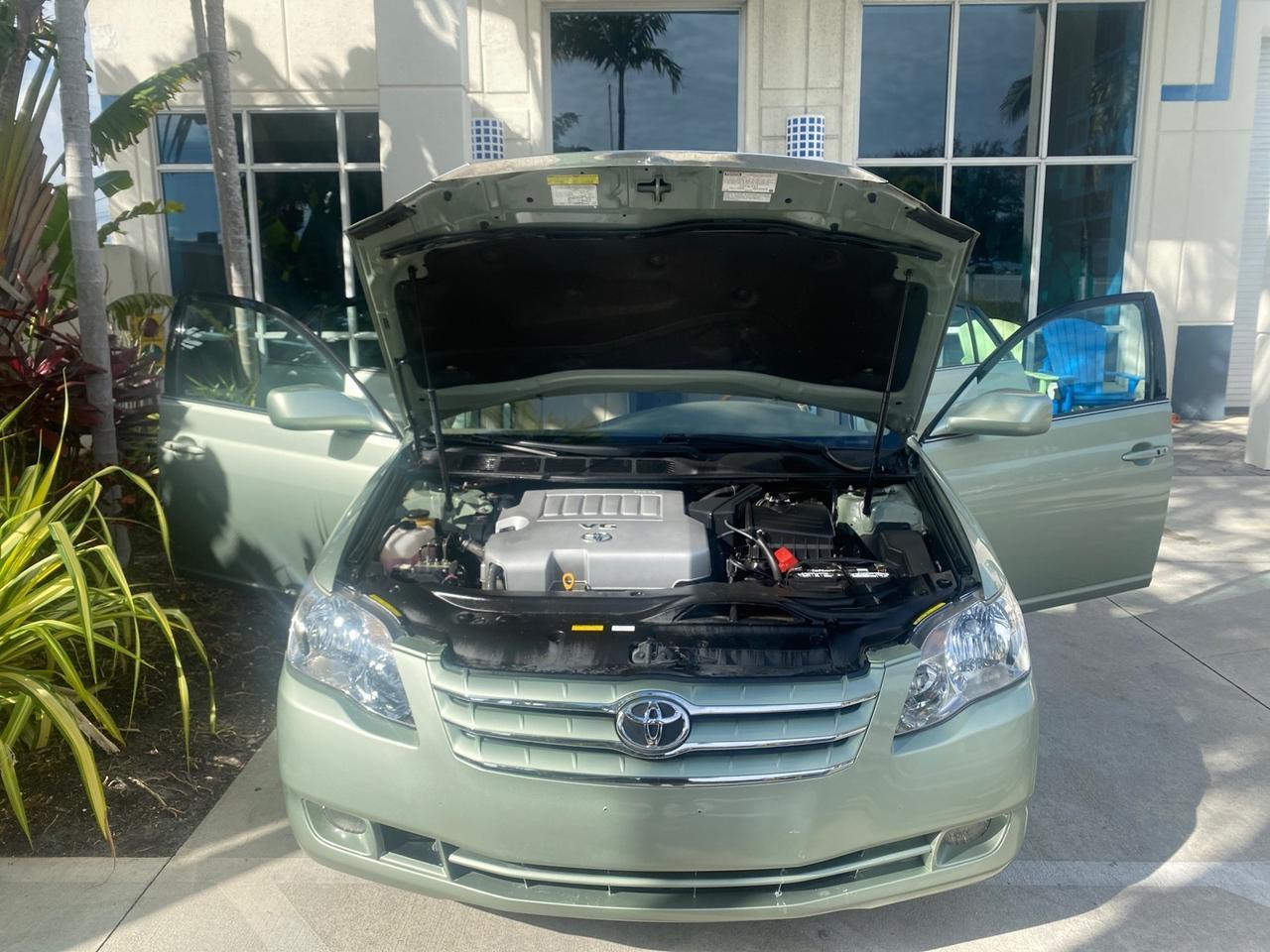 2007 Toyota Avalon Limited LOW MILES 28,392 1 OWNER Pompano Beach FL