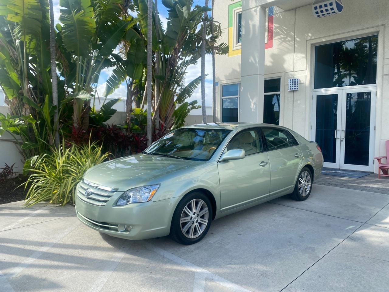 2007 Toyota Avalon Limited LOW MILES 28,392 1 OWNER Pompano Beach FL