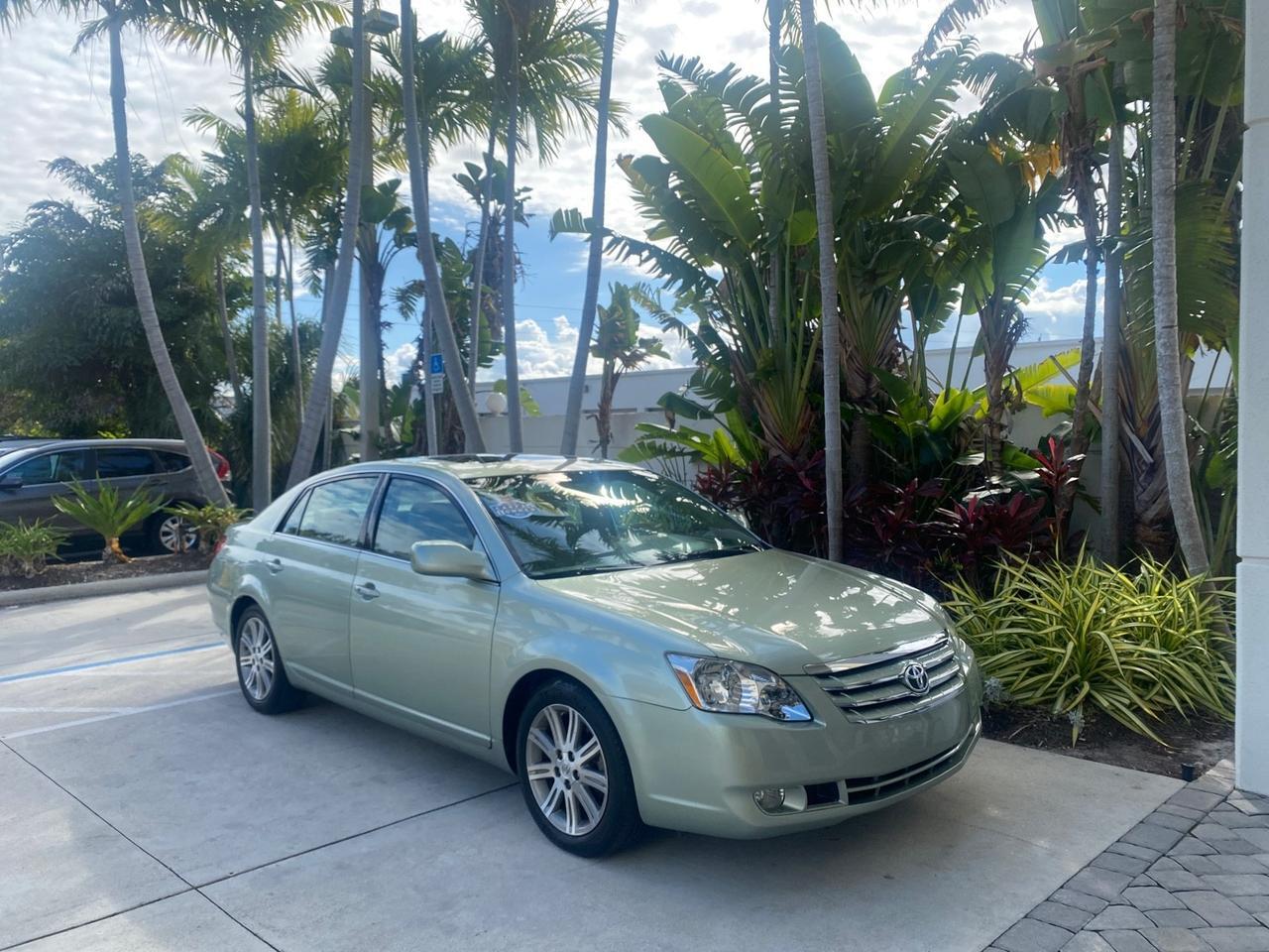 2007 Toyota Avalon Limited LOW MILES 28,392 1 OWNER Pompano Beach FL