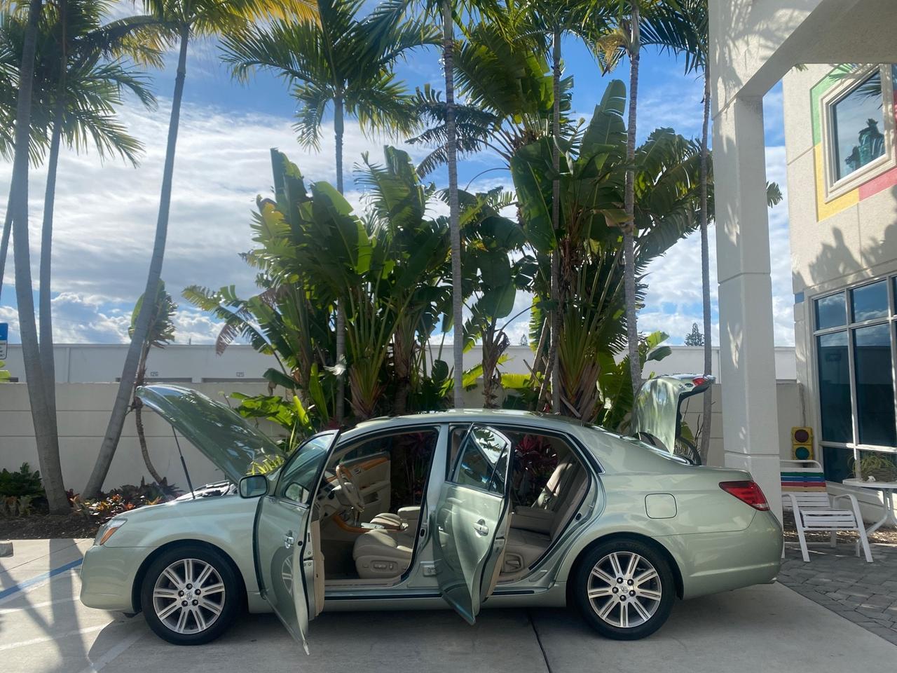 2007 Toyota Avalon Limited LOW MILES 28,392 1 OWNER Pompano Beach FL