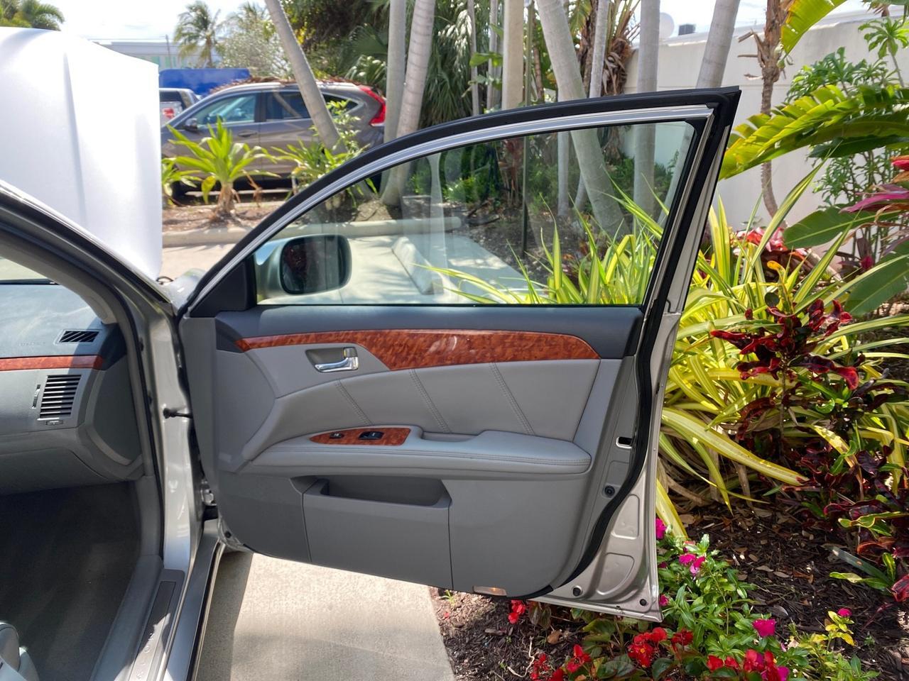 2007 Toyota Avalon SUNROOF Limited LOW MILES 48,568 Pompano Beach FL