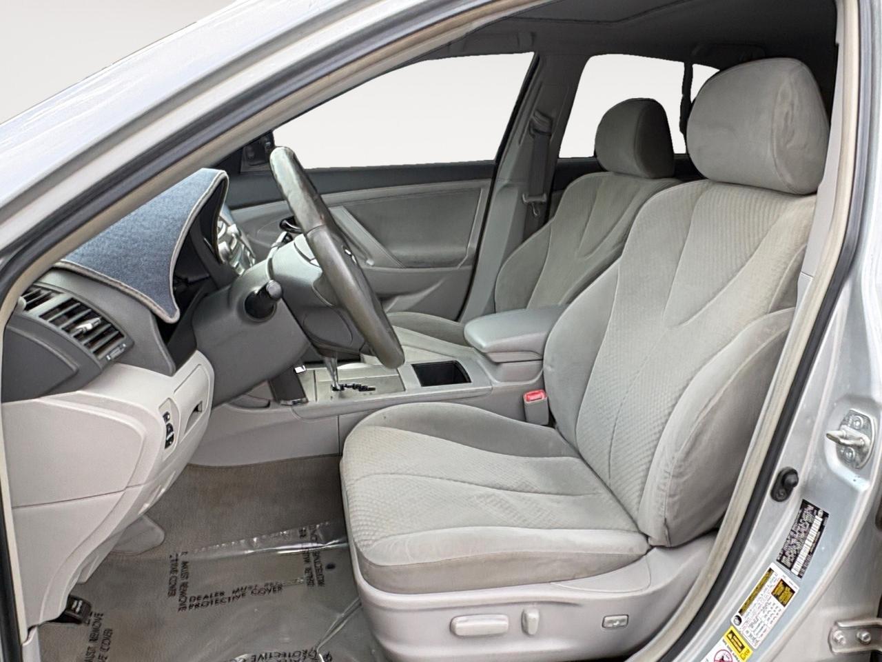 2007 Toyota Camry Hybrid HYBRID ECO MODE, SUNROOF, CRUISE CONTROL, PRIVACY TINTED WINDOWS, POWER DRIVER SEAT, BLUETOOTH & AUX HOOKUP, THIS CAMRY IS READY TO COME HOME WITH YOU!