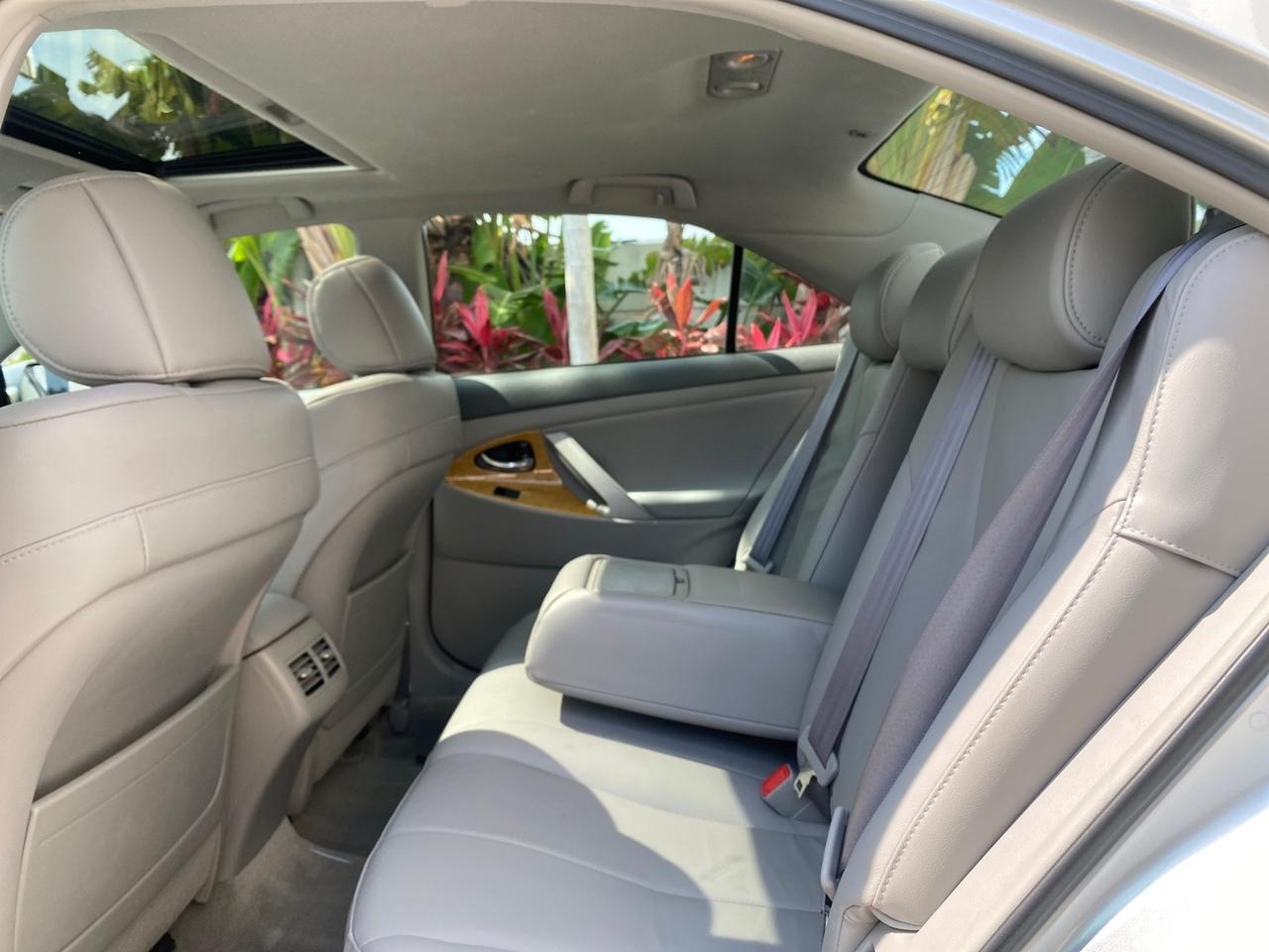 2007 Toyota Camry XLE LOW MILES 15,752 1 OWNER Pompano Beach FL