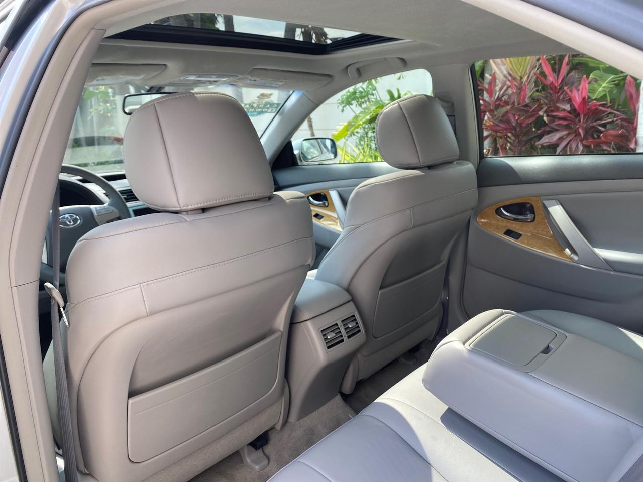2007 Toyota Camry XLE LOW MILES 15,752 1 OWNER Pompano Beach FL