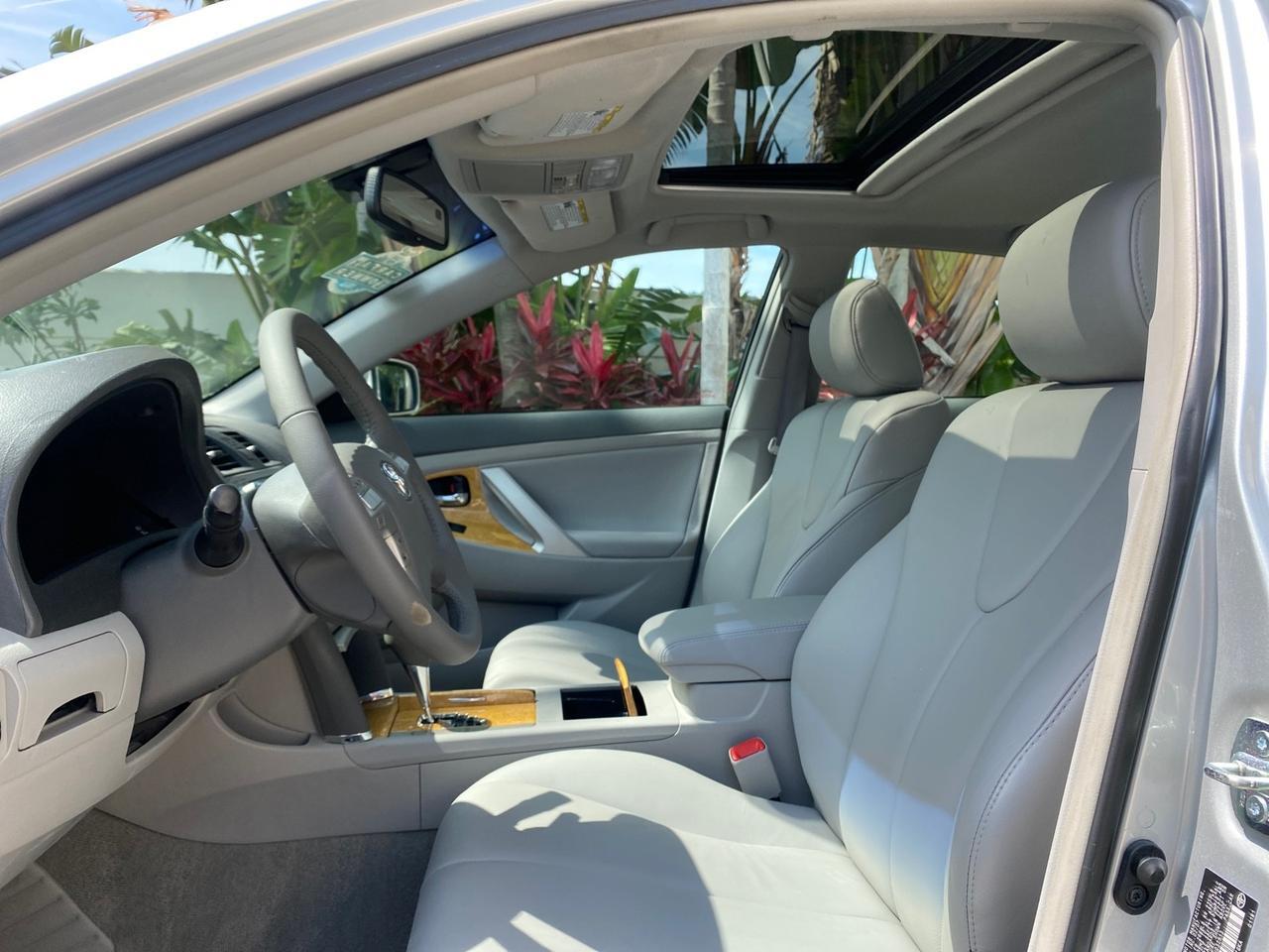 2007 Toyota Camry XLE LOW MILES 15,752 1 OWNER Pompano Beach FL