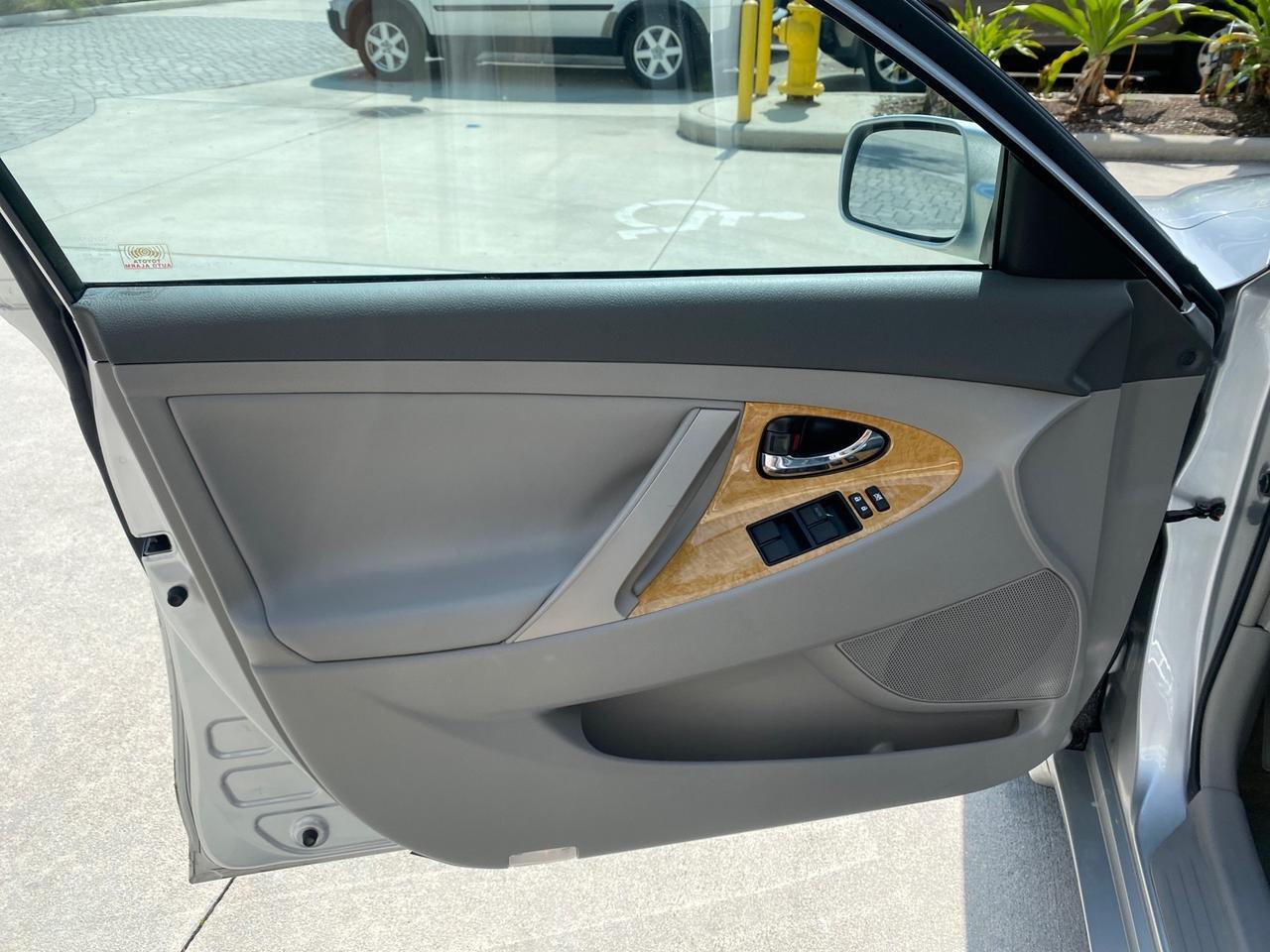 2007 Toyota Camry XLE LOW MILES 15,752 1 OWNER Pompano Beach FL
