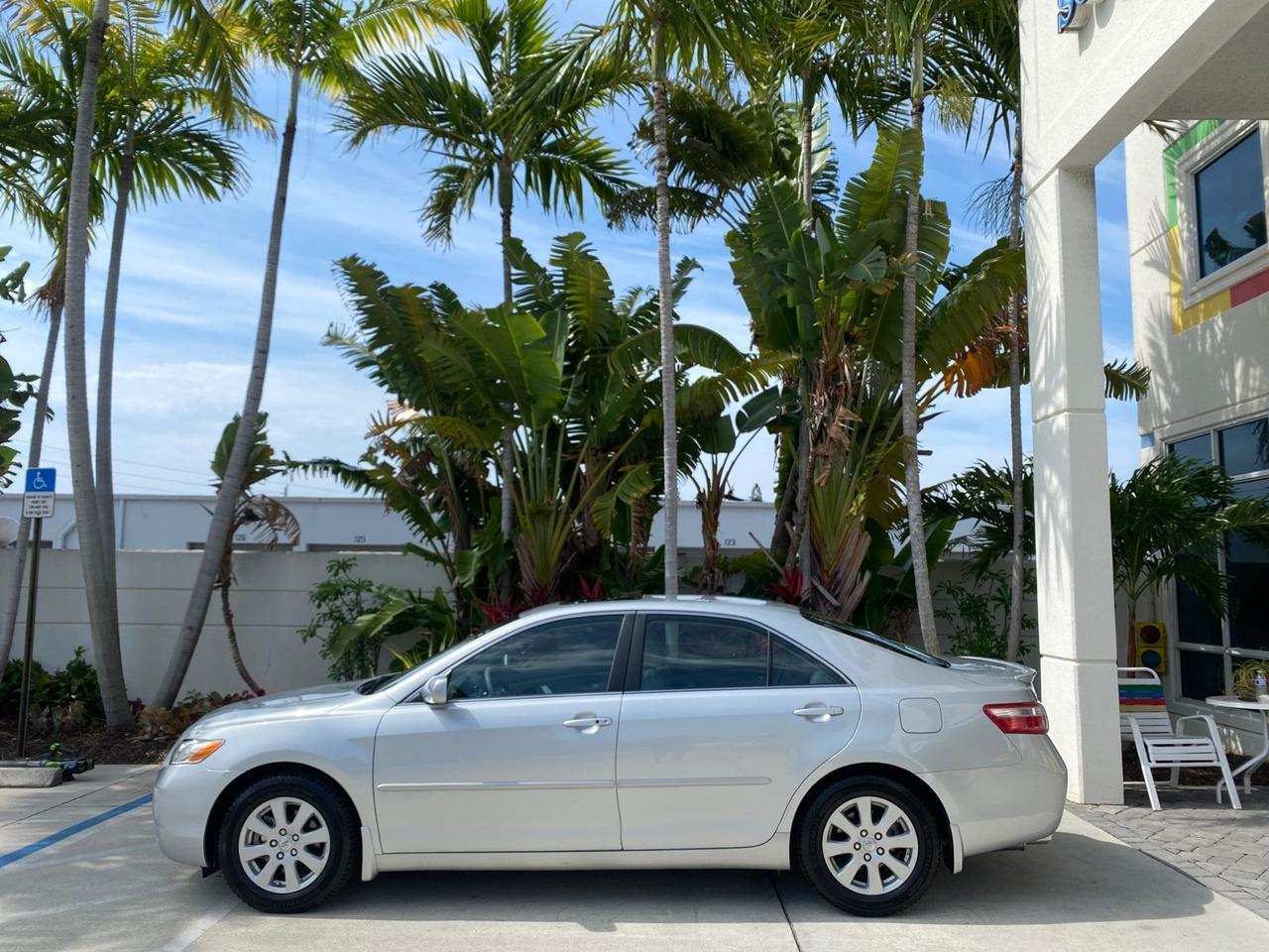 2007 Toyota Camry XLE LOW MILES 15,752 1 OWNER Pompano Beach FL
