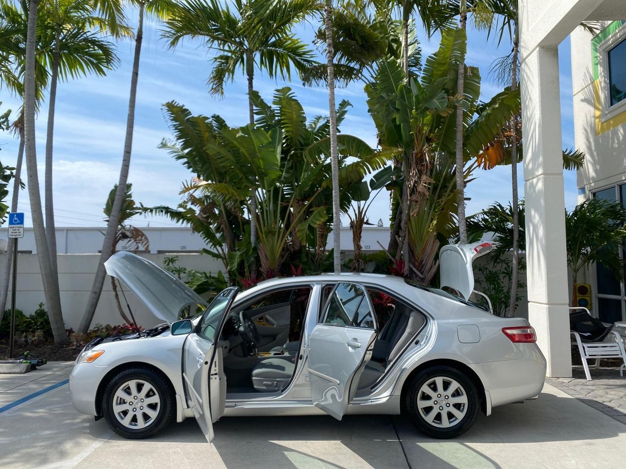 2007 Toyota Camry XLE LOW MILES 15,752 1 OWNER Pompano Beach FL
