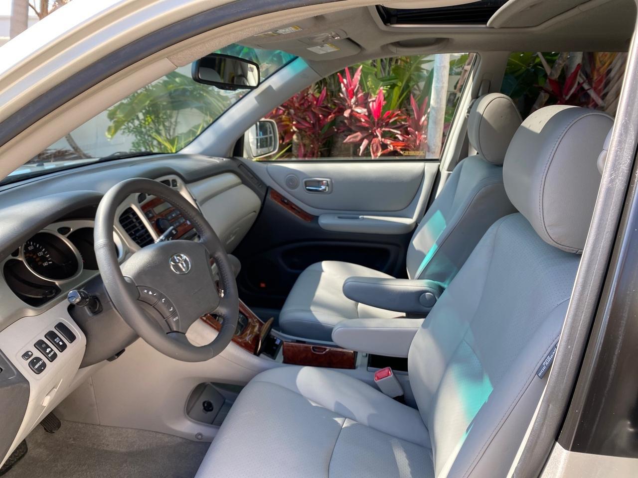 2007 Toyota Highlander Limited 4WD LOW MILES 47,399 1 OWNER Pompano Beach FL